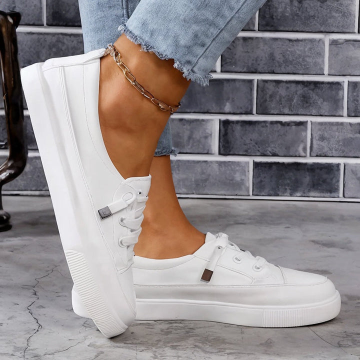 Lunera | Casual Calm & Everyday Flexibility