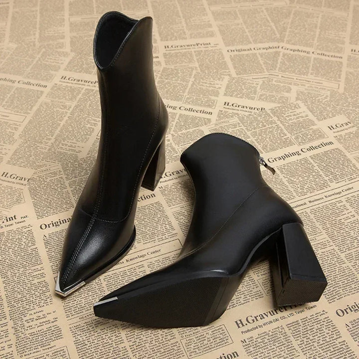 Lorelai | Relaxed Fit Leather Heels