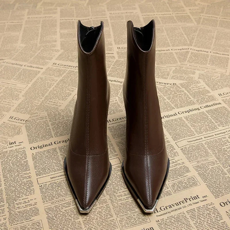 Lorelai | Relaxed Fit Leather Heels