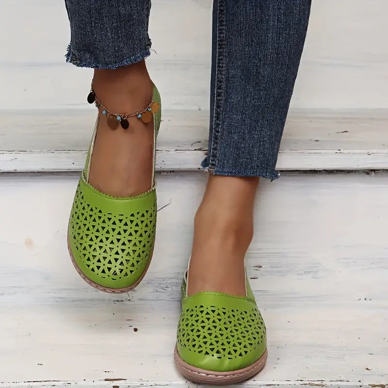 Avelyn | Colourful Ease, Soft Flexibility